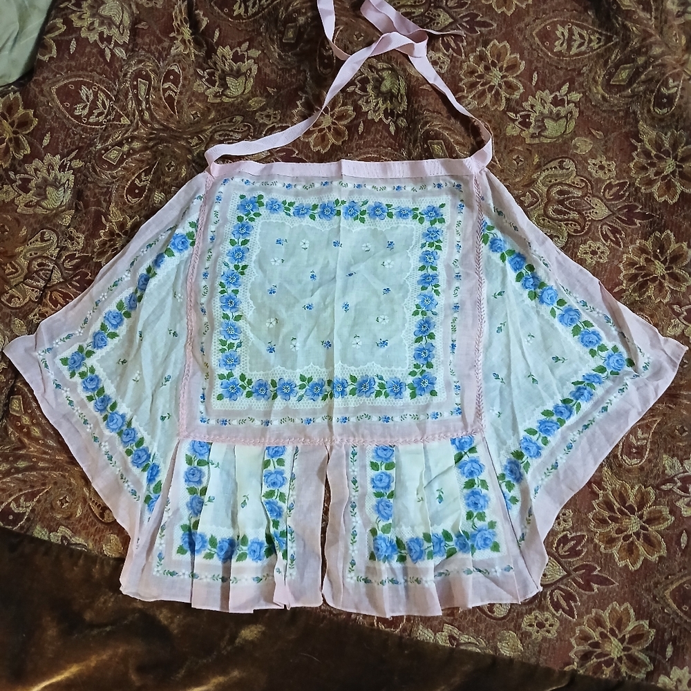 Floral Apron‎ with Pink Trim, Handmade. VINTAGE